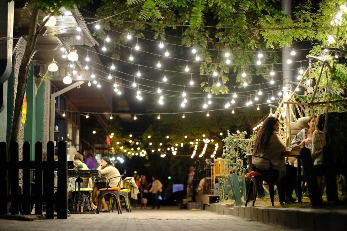 Crazy Hostel Yerevan Exterior foto