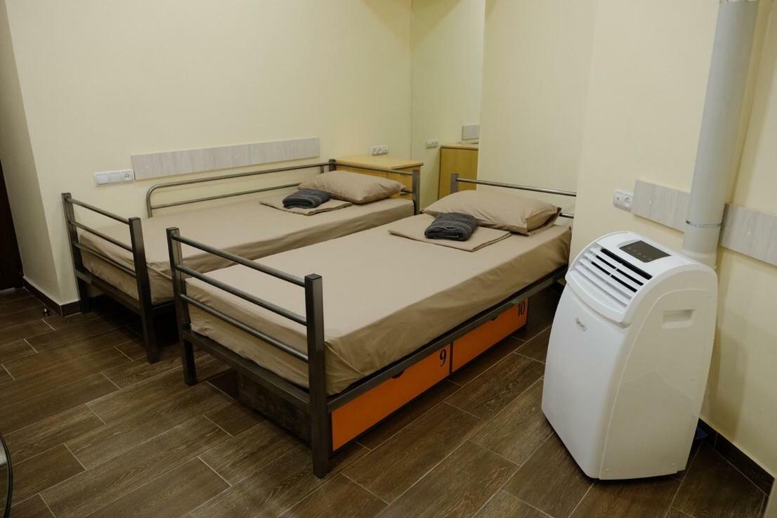 Crazy Hostel Yerevan Exterior foto